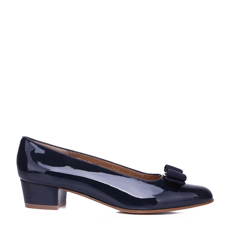 牛皮菲拉格慕皮带, Salvatore Ferragamo | Salvatore Ferragamo 菲拉格慕 女士深蓝色牛皮蝴蝶结粗跟低跟鞋 0531284-NP-C-O-BL商品图片 独家减免邮费