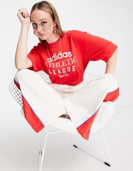 商品Adidas | adidas Originals 'Retro Luxury' slogan t-shirt in red,商家ASOS,价格¥157图片
