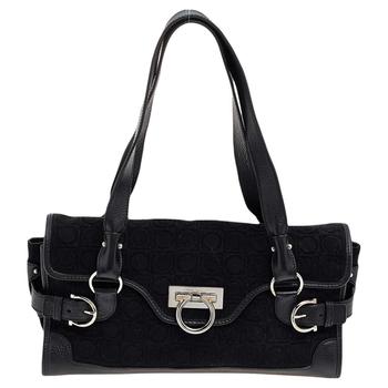 菲拉格慕包女包, [二手商品] Salvatore Ferragamo | Salvatore Ferragamo Black Gancini Velvet And Leather Shoulder Bag商品图片 8.9折