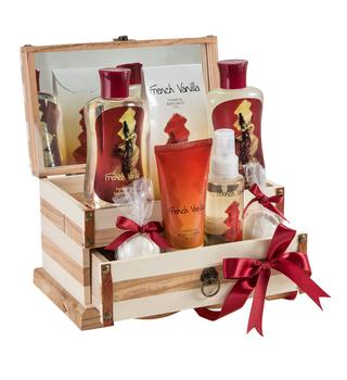 商品Freida and Joe | French Vanilla Fragrance Spa & Skin Care Gift Set in a Wooden Jewelry Box,商家Premium Outlets,价格¥326图片