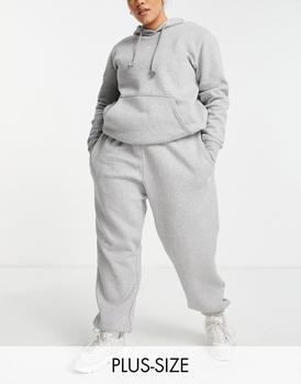 adidas plus, Adidas | adidas Originals Plus essential jogger in grey商品图片 5.5折