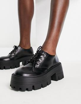 商品ASOS DESIGN Musk chunky lace up flat shoes in black图片