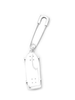 商品sterling silver skate charm safety pin earring from AMBUSH featuring safety pin detail| charm detail and for pierced ears. Please consider that this is sold as a single earring..图片