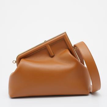 小棕瓶, [二手商品] Fendi | Fendi Brown Leather Small Fendi First Clutch商品图片 8折