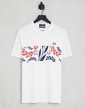 推荐Fred Perry Reissues archive vine graphic t-shirt in white商品