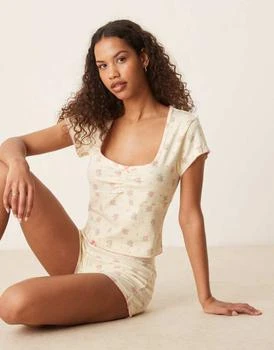 ASOS | ASOS DESIGN mix & match milkmaid pyjama top in pale yellow ditsy print,商家ASOS,价格¥101