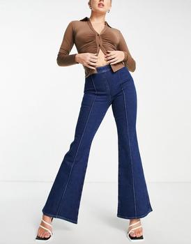 推荐& Other Stories cotton blend flare jeans in blue - MBLUE商品