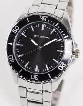 推荐ASOS DESIGN bracelet watch with silver brushed detail and black face商品