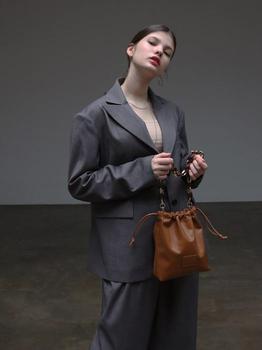 商品SOFT SEOUL | Mix Dust Leather Bag Brown,商家W Concept,价格¥1245图片