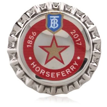 Burberry | Palladium-plated Bottle Cap Brooch,商家Jomashop,价格¥239