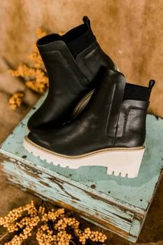 Corkys Footwear | Corkys Basic Wedge Boot In Black,商家Premium Outlets,价格¥428