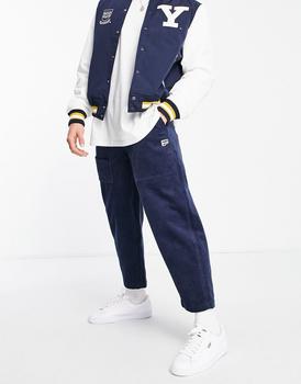 推荐Puma Downtown cord trousers in navy商品