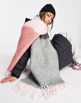 推荐& Other Stories chunky blanket scarf in pink and green商品