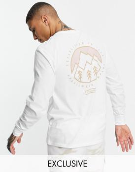 Columbia Cades Cove long sleeve t-shirt in white Exclusive at ASOS product img
