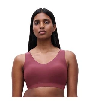 Chantelle | Softstretch Padded V-neck Bra Top,商家Zappos,价格¥500