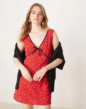 Glamorous | Glamorous v neck mini dress with bow in red ditsy floral,商家ASOS,价格¥93