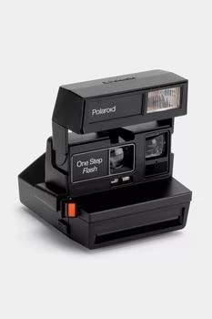 Polaroid | Polaroid One Step Vintage 600 Instant Camera Refurbished by Retrospekt,商家Urban Outfitters,价格¥1026
