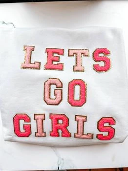 Dash Forward | Let's Go Girls Patch Sweatshirt In White,商家Premium Outlets,价格¥428