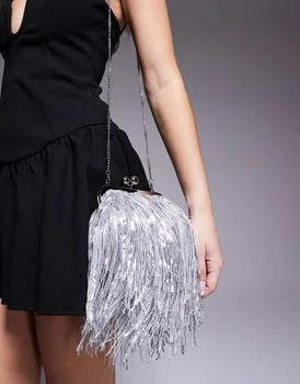 New Look | New Look fringe clutch bag in silver,商家ASOS,价格¥308