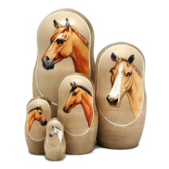 商品Designocracy Chestnut Horse 5-piece Russian Matreshka Nested Doll,商家Premium Outlets,价格¥871图片