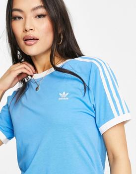 推荐adidas Originals adicolour three stripe t-shirt in sky blue商品