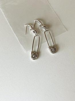 商品nuavo | Slip Strap Earrings Silver,商家W Concept,价格¥411图片