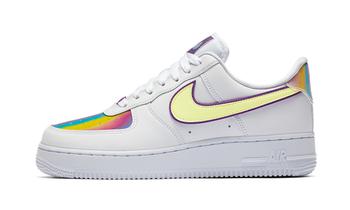 nike女鞋经典款, NIKE | 复活节 镭射 女款 Nike Air Force 1 Low商品图片 