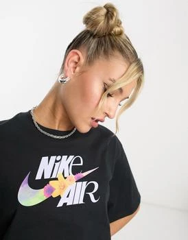 推荐Nike graphic logo boxy t-shirt in black商品