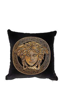 商品Versace | Versace Medusa Embellished Cushion,商家Italist,价格¥1813图片
