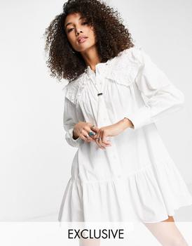 推荐Reclaimed Vintage inspired pretty collar mini smock dress in white商品