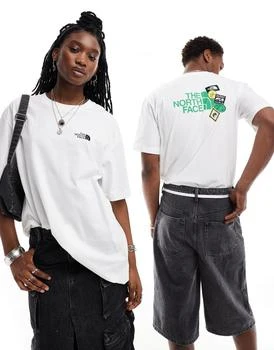The North Face | The North Face Expedition Stickers backprint oversized t-shirt in white exclusive to ASOS,商家ASOS,价格¥296