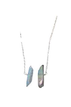商品A Blonde and Her Bag Jewelry | Three Raw Quartz Crystal Pendant Necklace with Mystic Grey and Rainbow Quartz in Silver,商家Premium Outlets,价格¥190图片