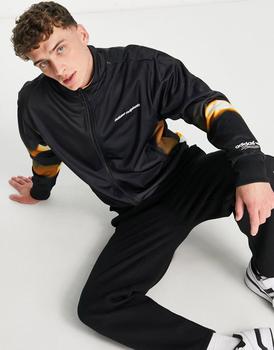 推荐adidas Originals abstract print zip-up track jacket in black商品