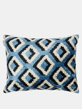 Les Ottomans | Ikat silk-velvet cushion,商家MATCHES,价格¥1143