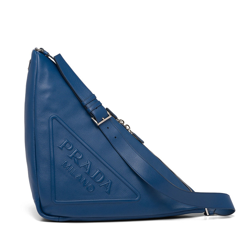 Prada | 【预售3-7天】PRADA/普拉达 22春夏新款 男士深紫蓝色皮革徽标拉链可调节手袋三角单肩包腋下包2VY007_2BBE_F0016_V_DLO商品图片,8折, 包邮包税