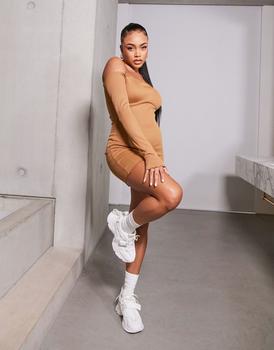 推荐ASYOU bardot rib dress with underboob detail in camel商品