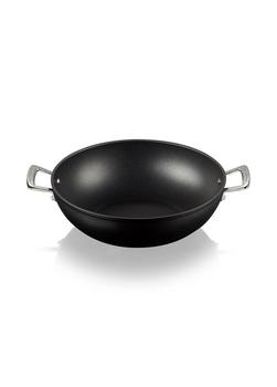 商品Le Creuset | Toughened non-stick wok 32cm,商家Harvey Nichols,价格¥1669图片