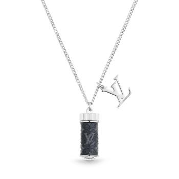 Shop Louis Vuitton Louisette necklace (M00365) by ESTYOKOHAMA