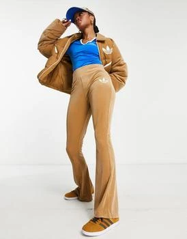 推荐adidas Originals 'adicolor 70s' flared trousers in brown商品