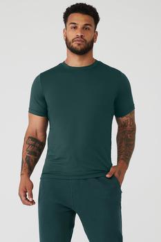 商品Alo | Conquer Reform Crewneck Short Sleeve - Midnight Green,商家Alo yoga,价格¥488图片
