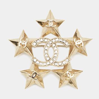 商品[二手商品] Chanel | Chanel Gold Tone Baguette Crystal CC Star Pin Brooch,商家The Luxury Closet,价格¥3381图片