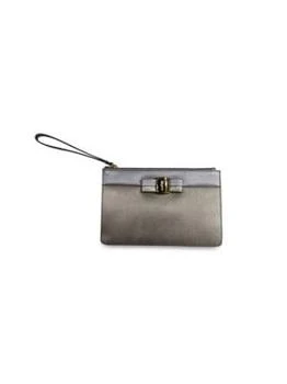 推荐Salvatore Ferragamo Vara Bow Wristlet In Silver Leather商品