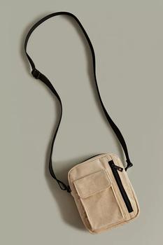 Urban Outfitters | UO Corduroy Mini Messenger Bag商品图片,额外5折, 1件9.5折, 额外五折,一件九五折