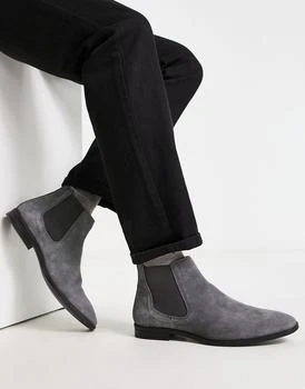推荐ASOS DESIGN chelsea boots in grey suede with black sole商品