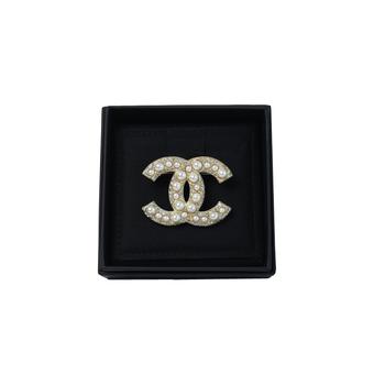推荐Chanel CC Logo With Crystal Pearls Brooch Silver商品
