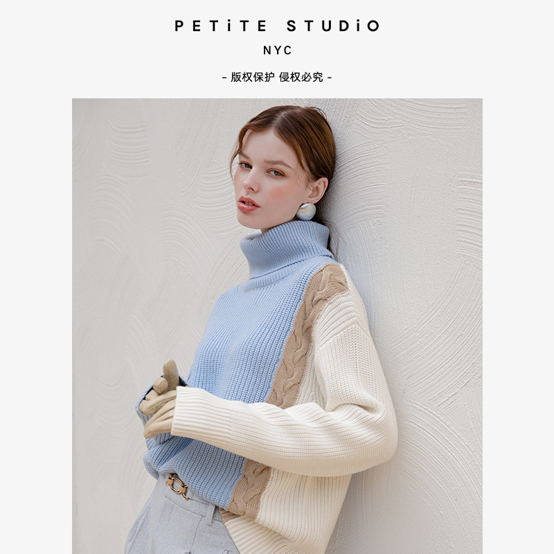 商品Petite Studio NYC | Hudson蓝白拼接慵懒复古高领羊毛毛衣 | Hudson Wool Sweater - Blue & Ivory,商家Petite Studio NYC,价格¥406图片