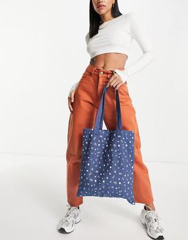 asos腋下包, ASOS | ASOS DESIGN denim shopper bag in zodiac print商品图片 6.4折