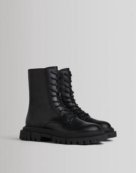 Bershka | Bershka faux leather lace up ankle boot in black商品图片,