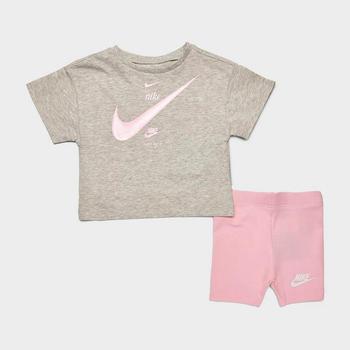 推荐Girls' Infant Nike Repeat T-Shirt and Bike Shorts Set商品