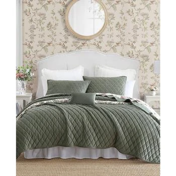 Laura Ashley | Solid Diamond Stitch Velvet 4-Piece Quilt Set,商家Macy's,价格¥1437